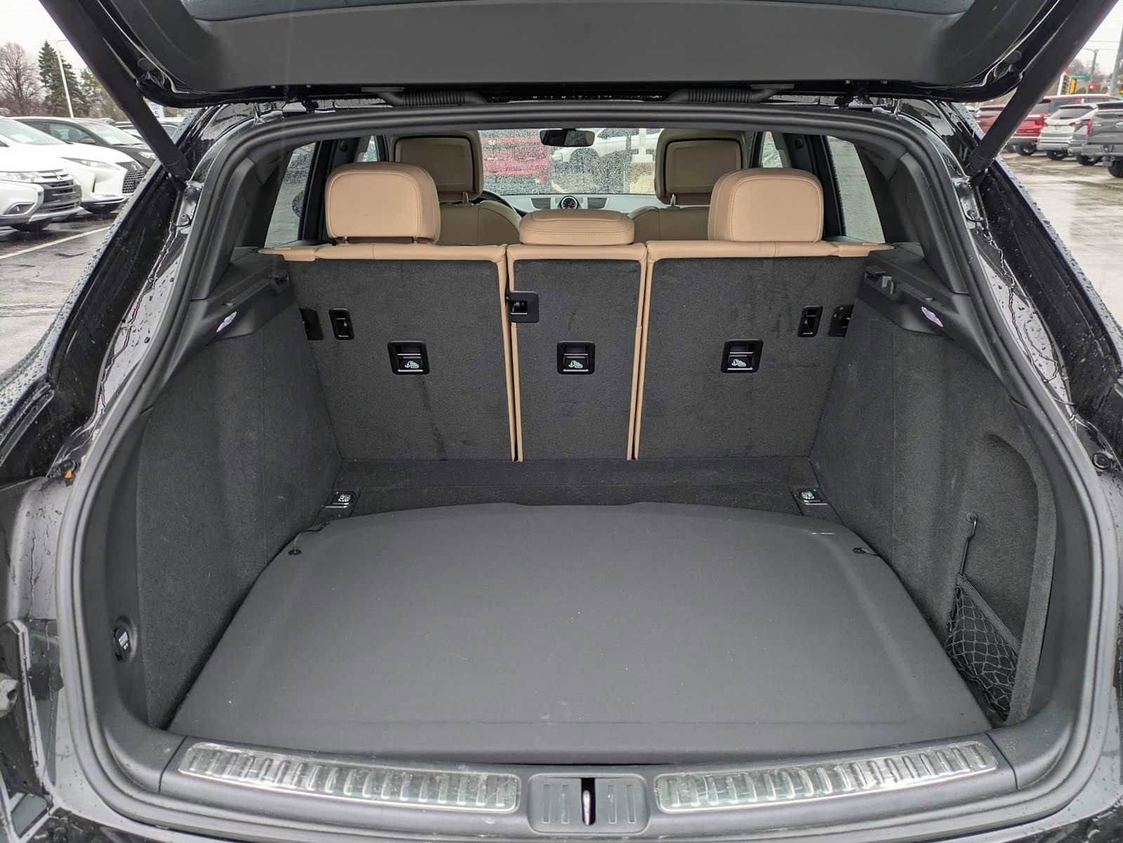 Used 2021 Porsche Macan image 30