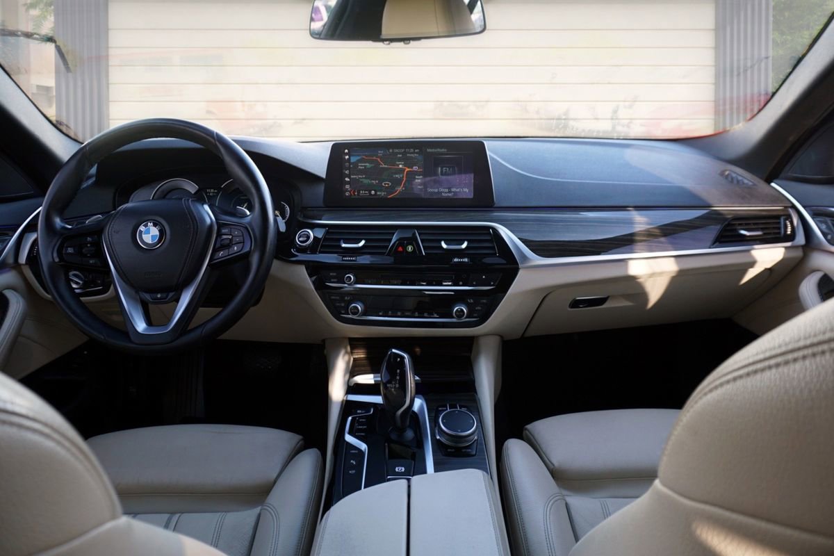 Used 2018 BMW 530e xDrive image 20