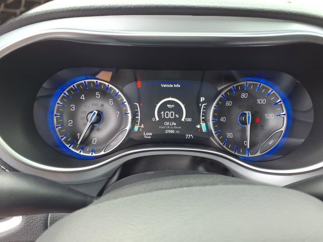 Used 2025 Chrysler Pacifica Limited FWD image 23