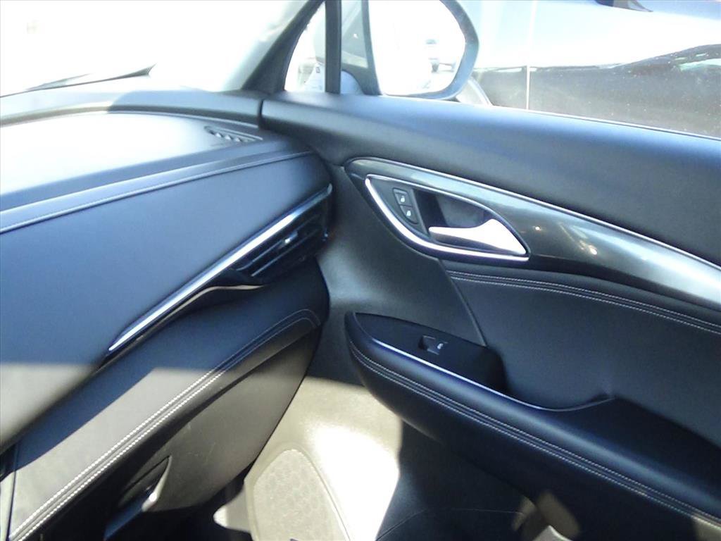 Used 2025 Buick Envision Preferred AWD/4WD image 28