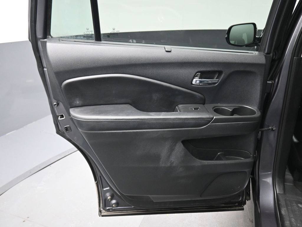 Used 2019 Honda Pilot Elite image 33