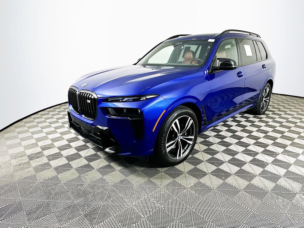 Used 2024 BMW X7 M60i image 4