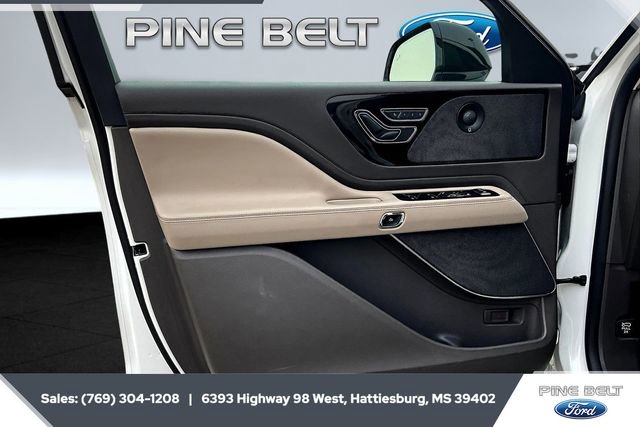 Used 2022 Lincoln Aviator Reserve w/ Elements Package Plus image 17