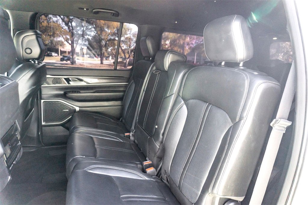 Used 2023 Jeep Wagoneer 4WD image 27