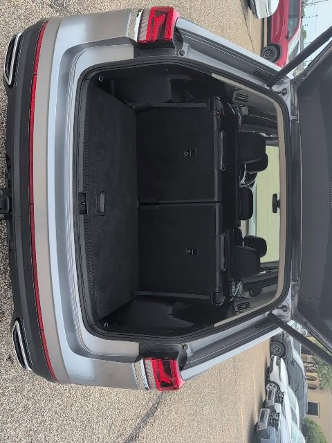 Used 2024 Volkswagen Atlas SE AWD/4WD image 20