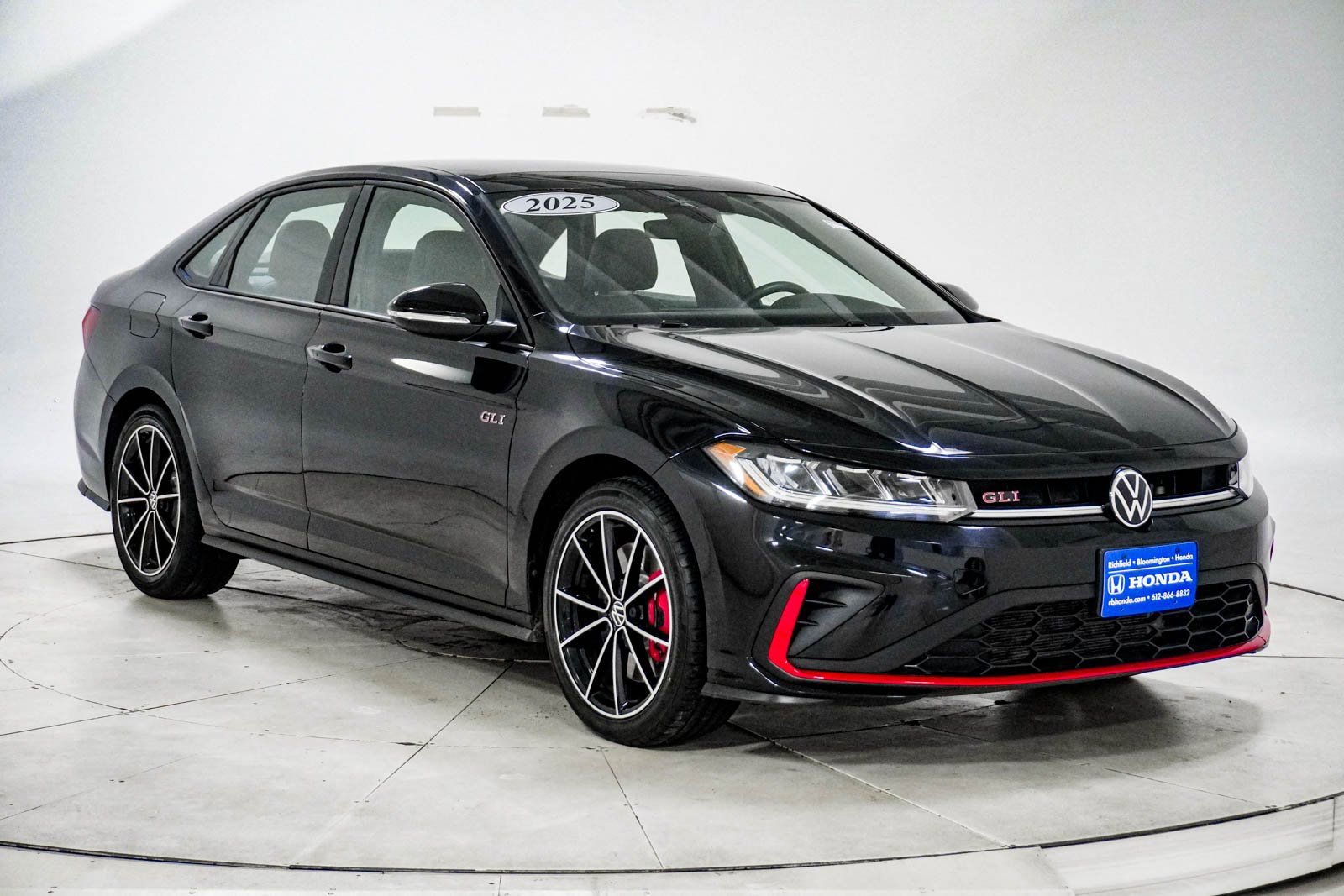 Used 2025 Volkswagen Jetta GLI Autobahn FWD image 13