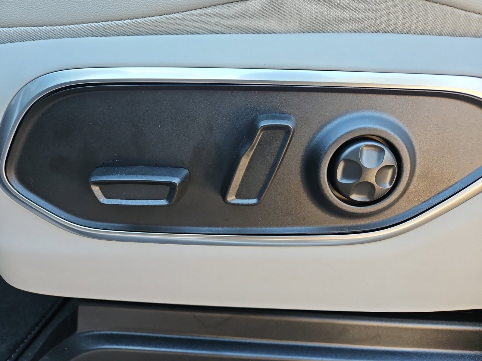 New 2025 Jeep Wagoneer 4WD image 21