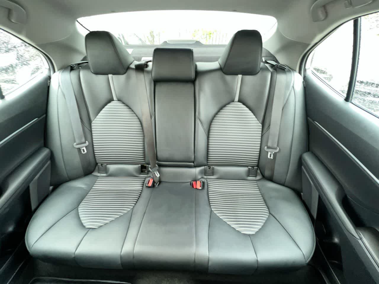 Used 2021 Toyota Camry SE AWD/4WD image 23