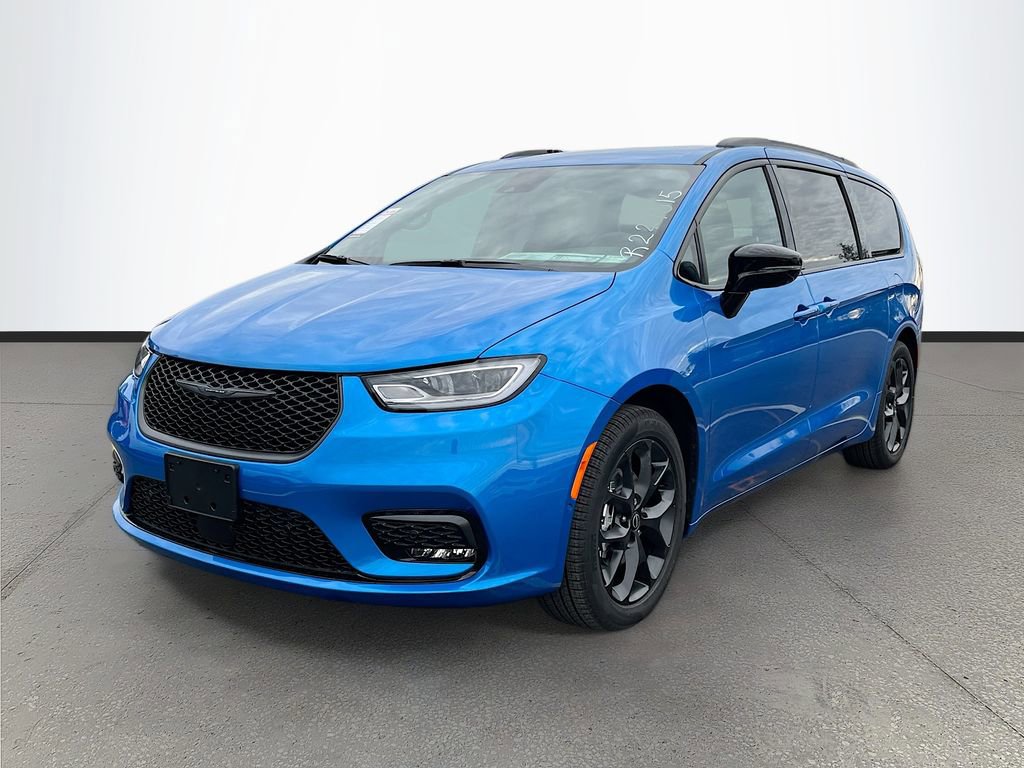 New 2026 Chrysler Pacifica Select image 3