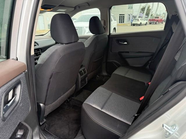 Used 2023 Nissan Rogue SV AWD/4WD image 18