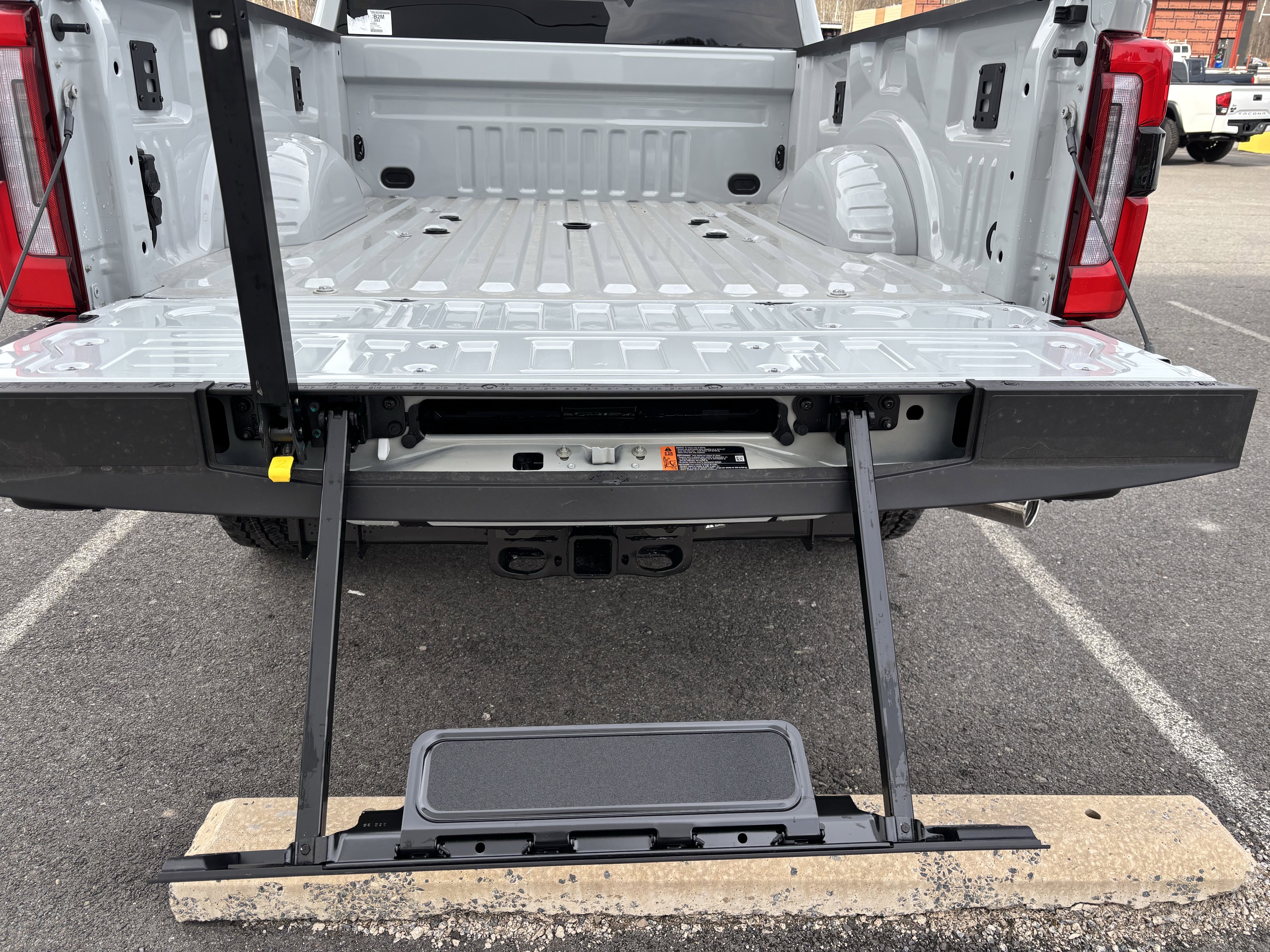 New 2026 Ford F350 Platinum image 5