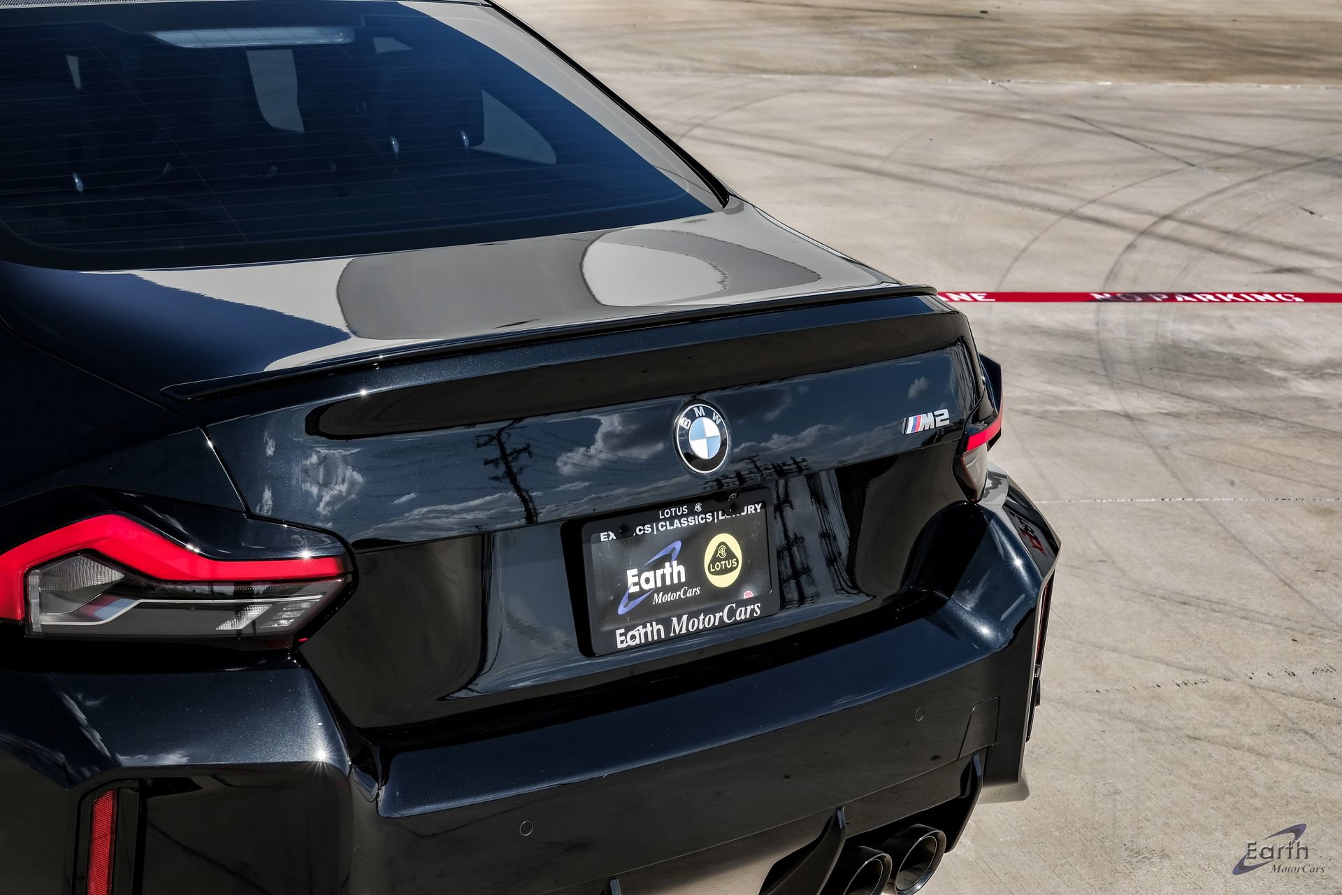 Used 2024 BMW M2 w/ Carbon Package RWD image 16