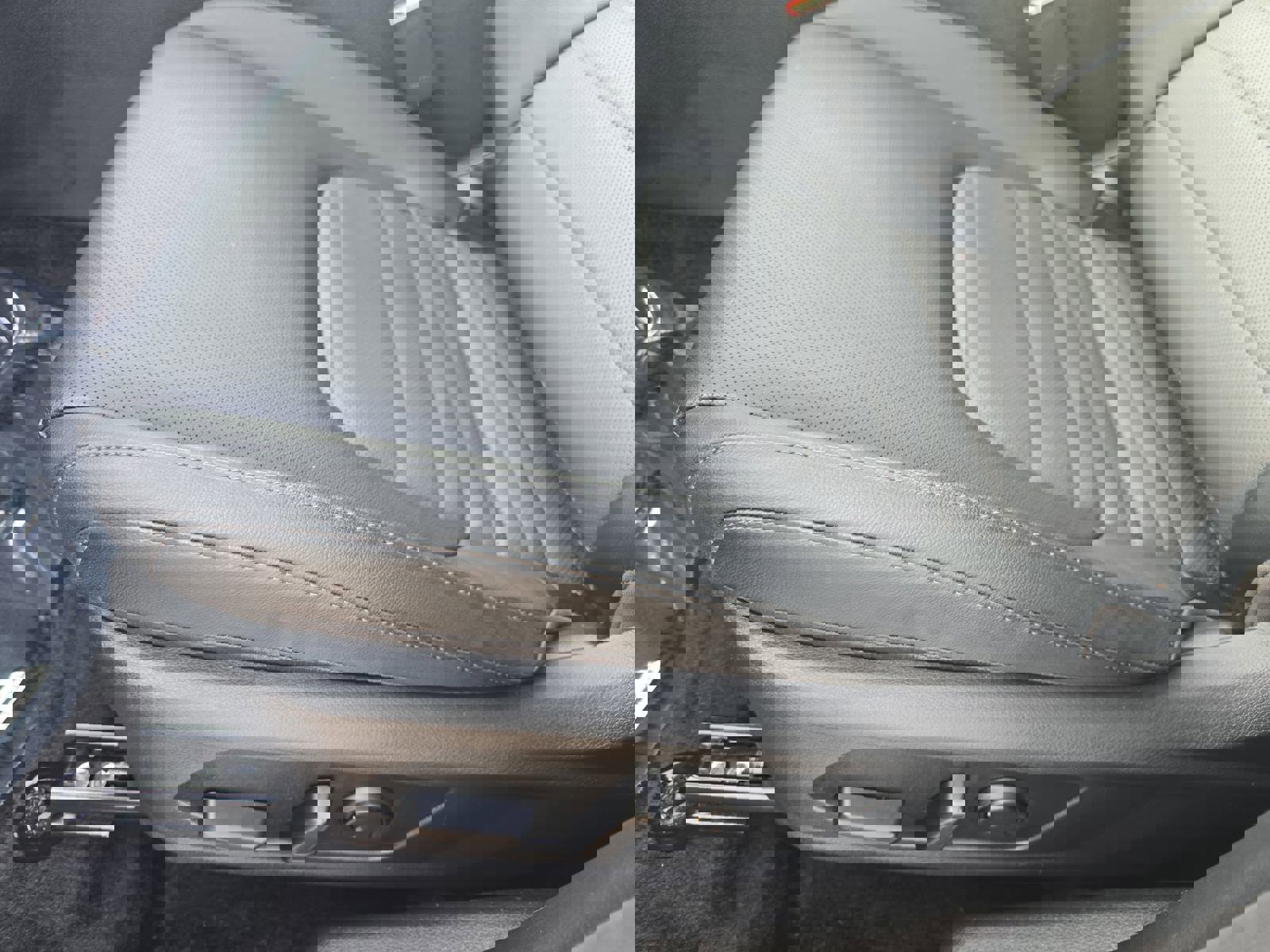 Used 2025 Kia Sportage SX Prestige image 31