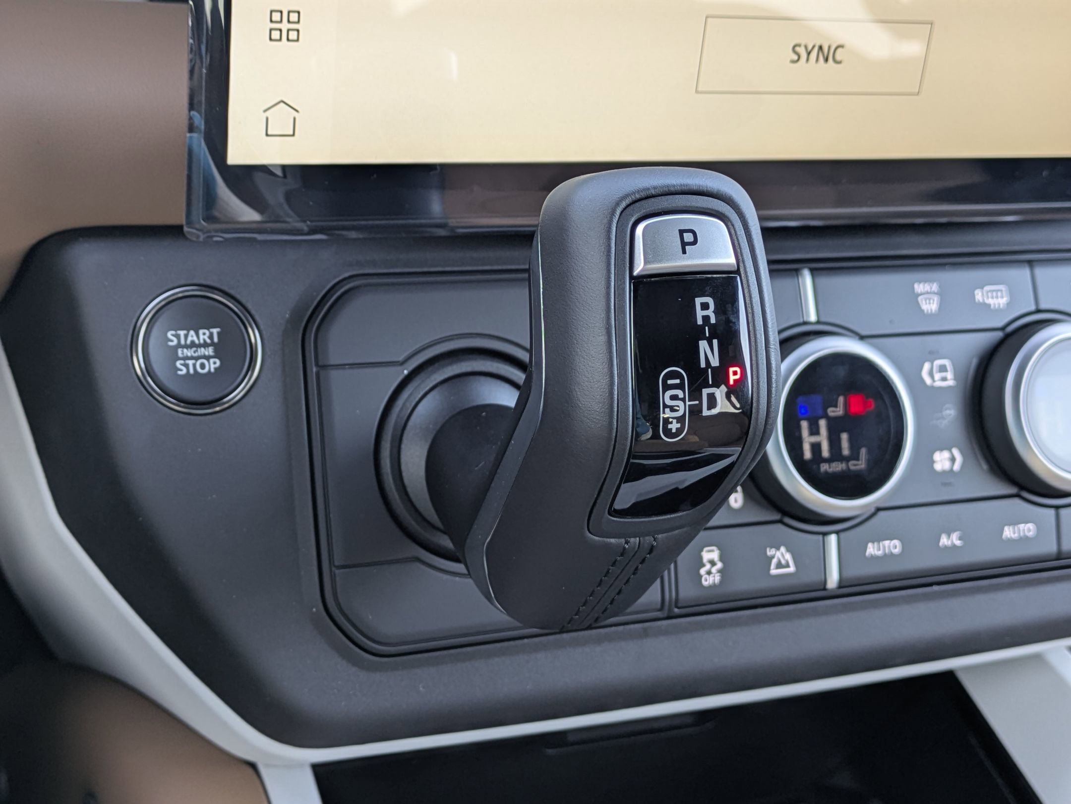 New 2026 Land Rover Defender 110 X-Dynamic SE image 17