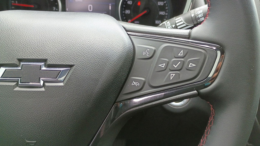Used 2023 Chevrolet Equinox RS FWD image 22