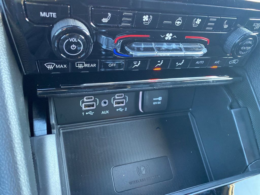 New 2025 Jeep Grand Cherokee L Limited w/ Luxury Tech Group II image 25