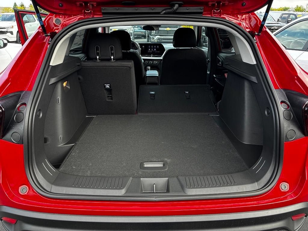 New 2026 Chevrolet Trax LS w/ LS Convenience Package FWD image 20