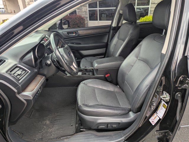 Used 2017 Subaru Outback 3.6R Limited image 11