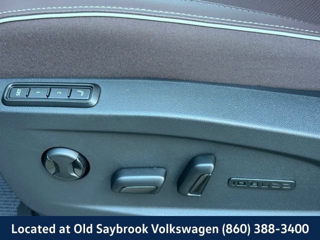 New 2025 Volkswagen ID. Buzz Pro S RWD image 30