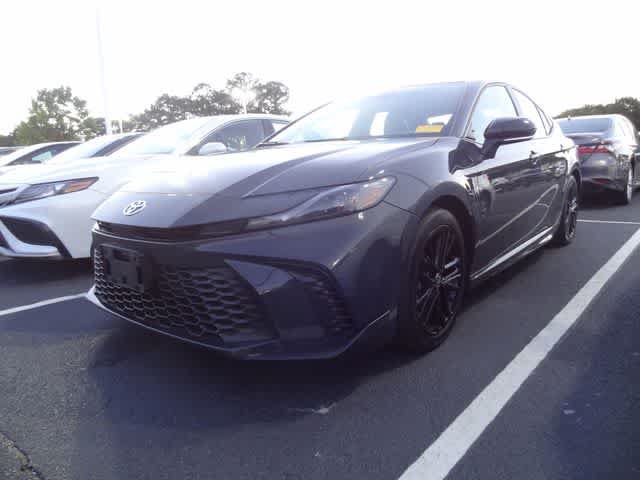 Used 2025 Toyota Camry SE FWD video 1
