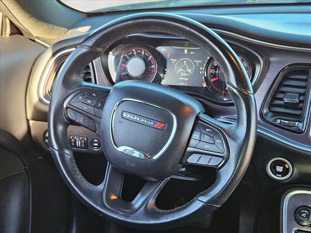 Used 2016 Dodge Challenger SXT w/ Blacktop Package image 9