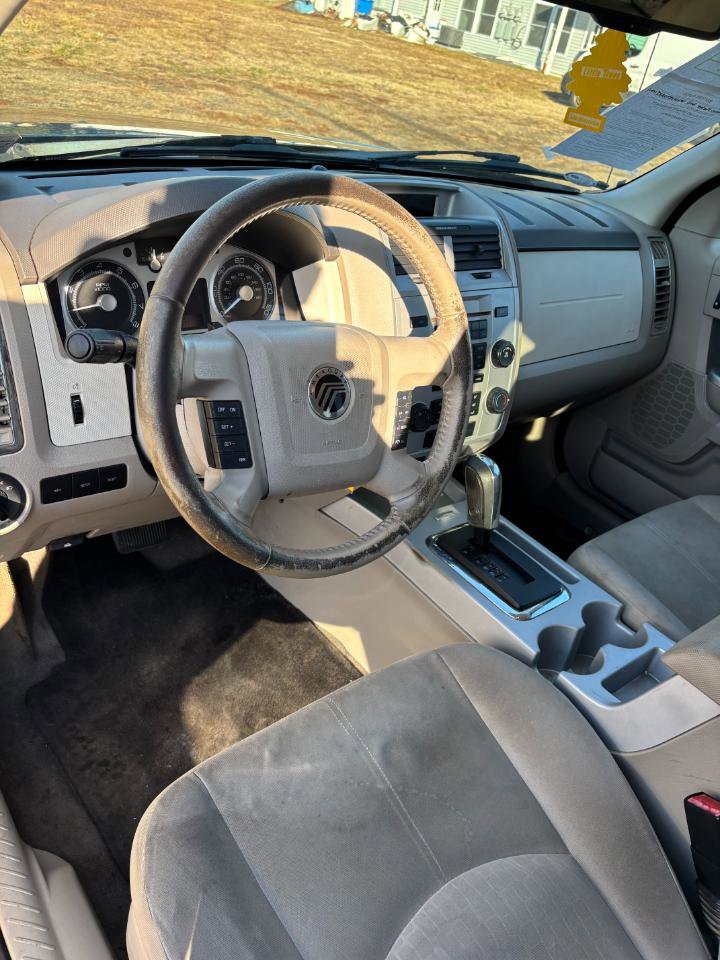 Used 2010 Mercury Mariner 2WD image 16