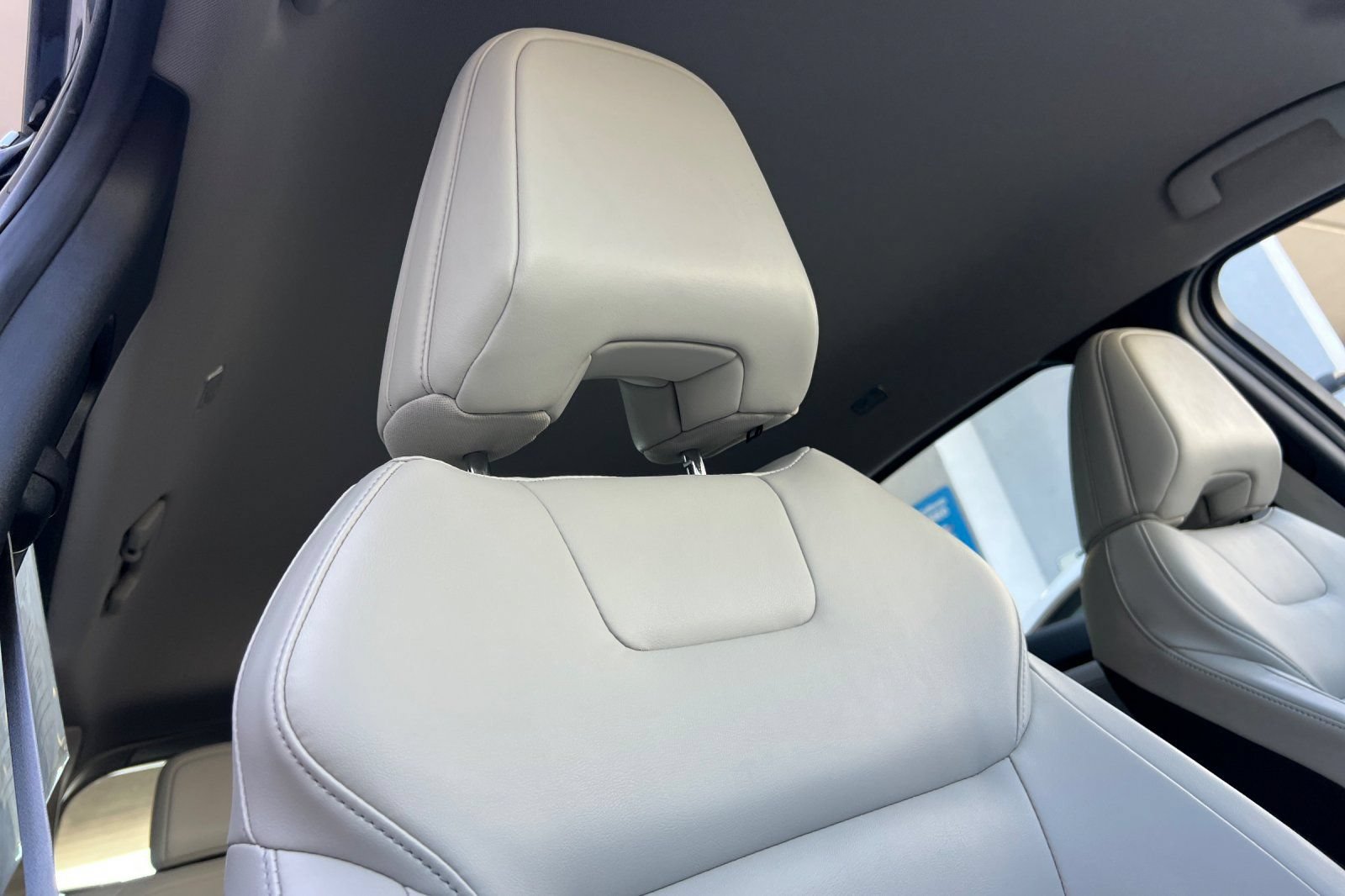 Certified 2023 Nissan Ariya FWD image 19