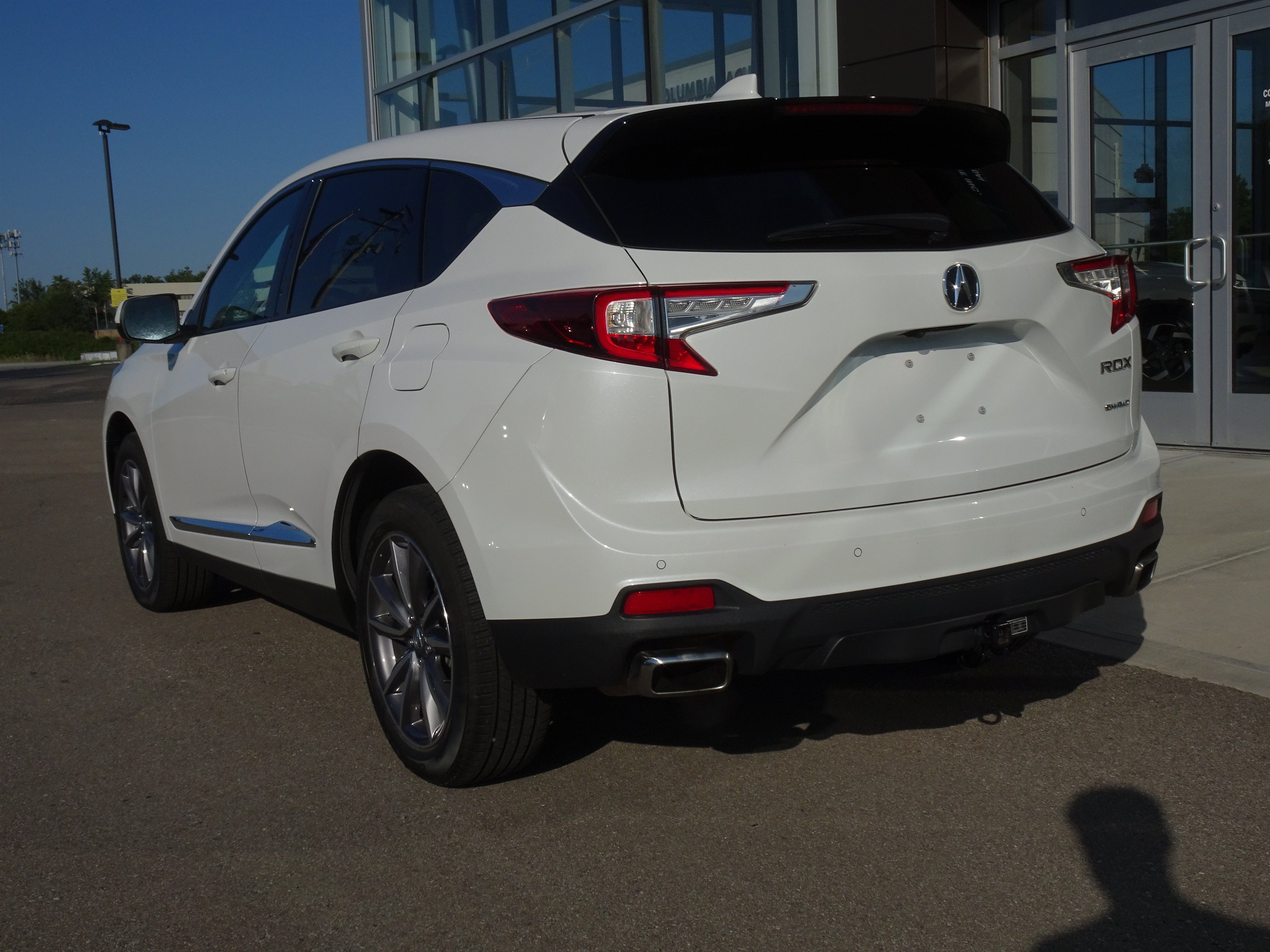Used 2022 Acura RDX w/ Technology Package AWD/4WD image 3