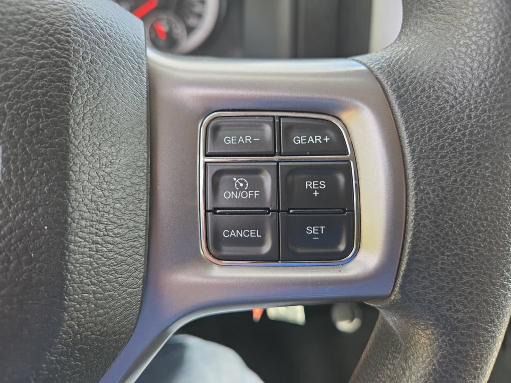 Used 2022 RAM 1500 Classic SLT AWD/4WD image 32