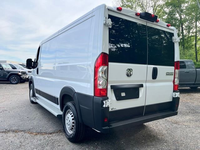 Used 2025 RAM ProMaster 2500 w/ U-Haul Equipment Group FWD image 10