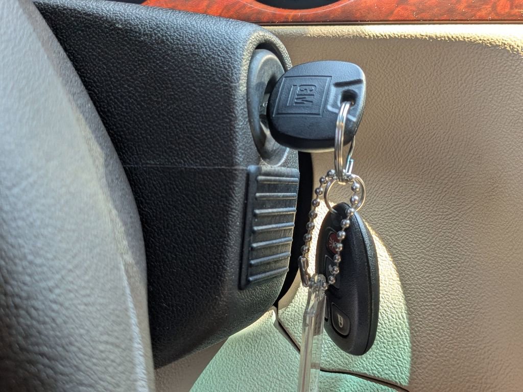 Used 2008 Buick Lucerne CXL image 20