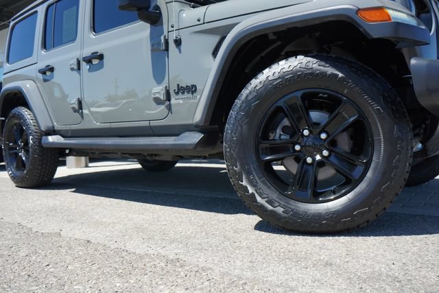 Used 2020 Jeep Wrangler Unlimited Sahara AWD/4WD image 11