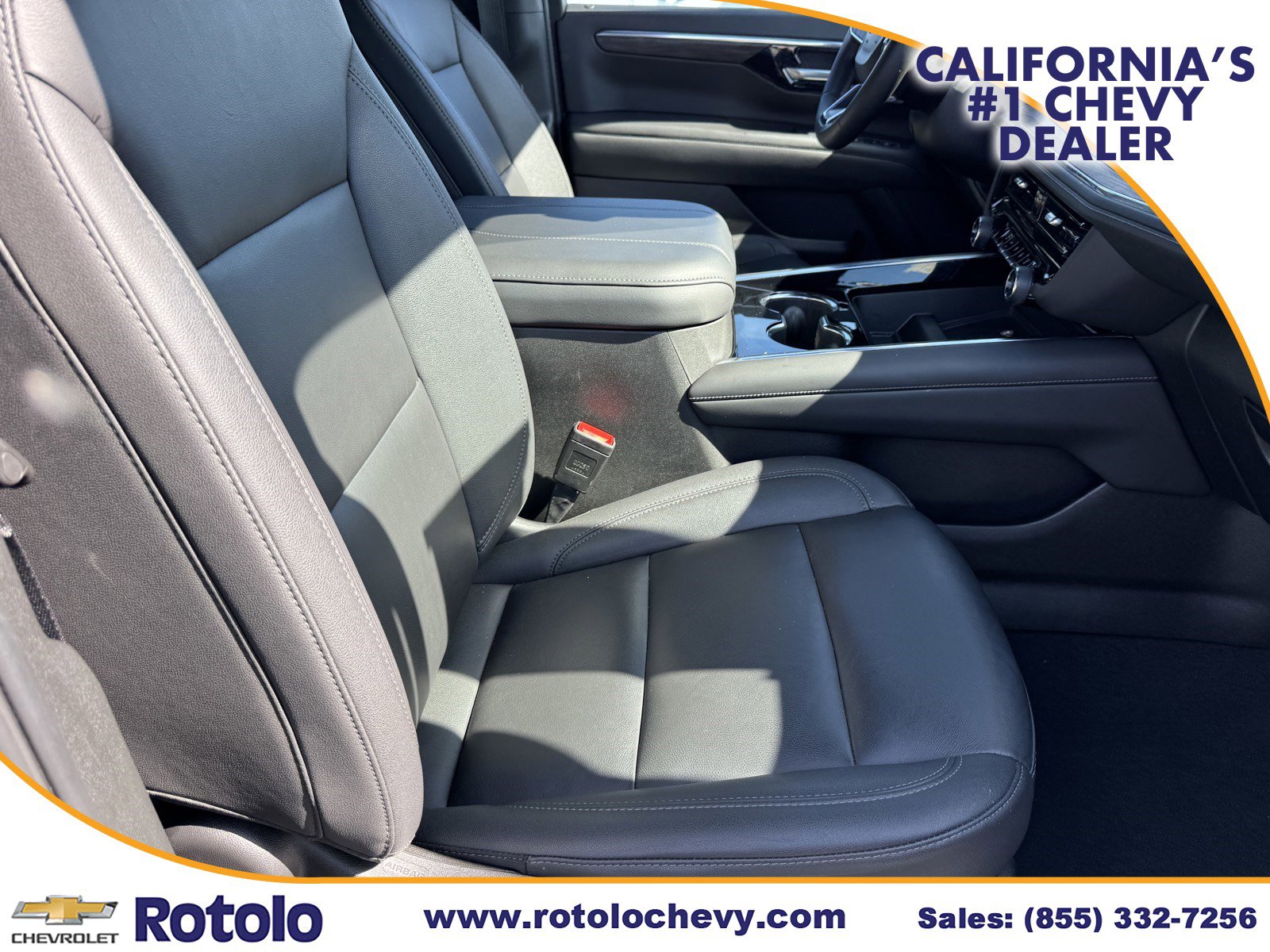Used 2025 Chevrolet Suburban Z71 image 8
