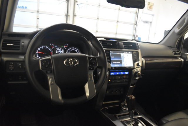 Used 2022 Toyota 4Runner Limited AWD/4WD image 21