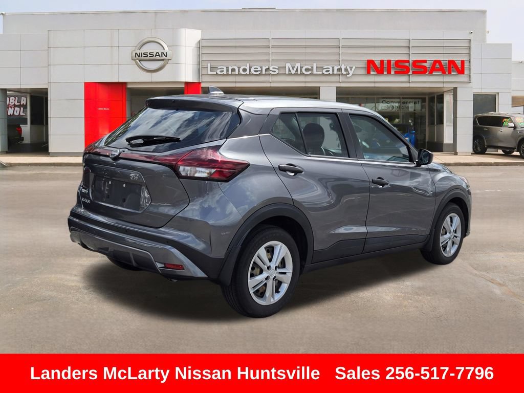Used 2023 Nissan Kicks S FWD image 3