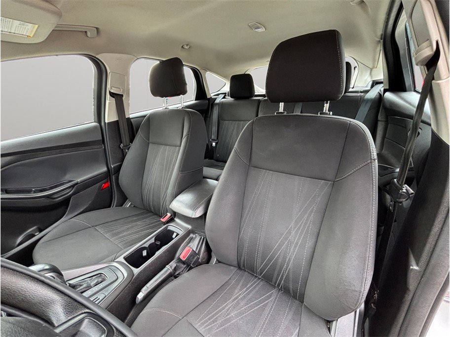 Used 2017 Ford Focus SE FWD image 14