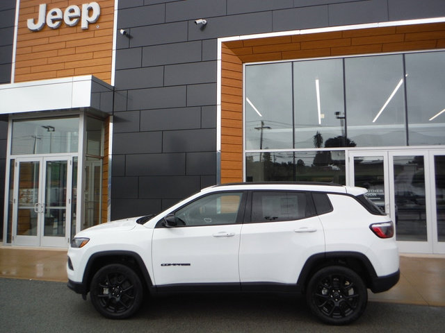 New 2026 Jeep Compass Latitude AWD/4WD image 2