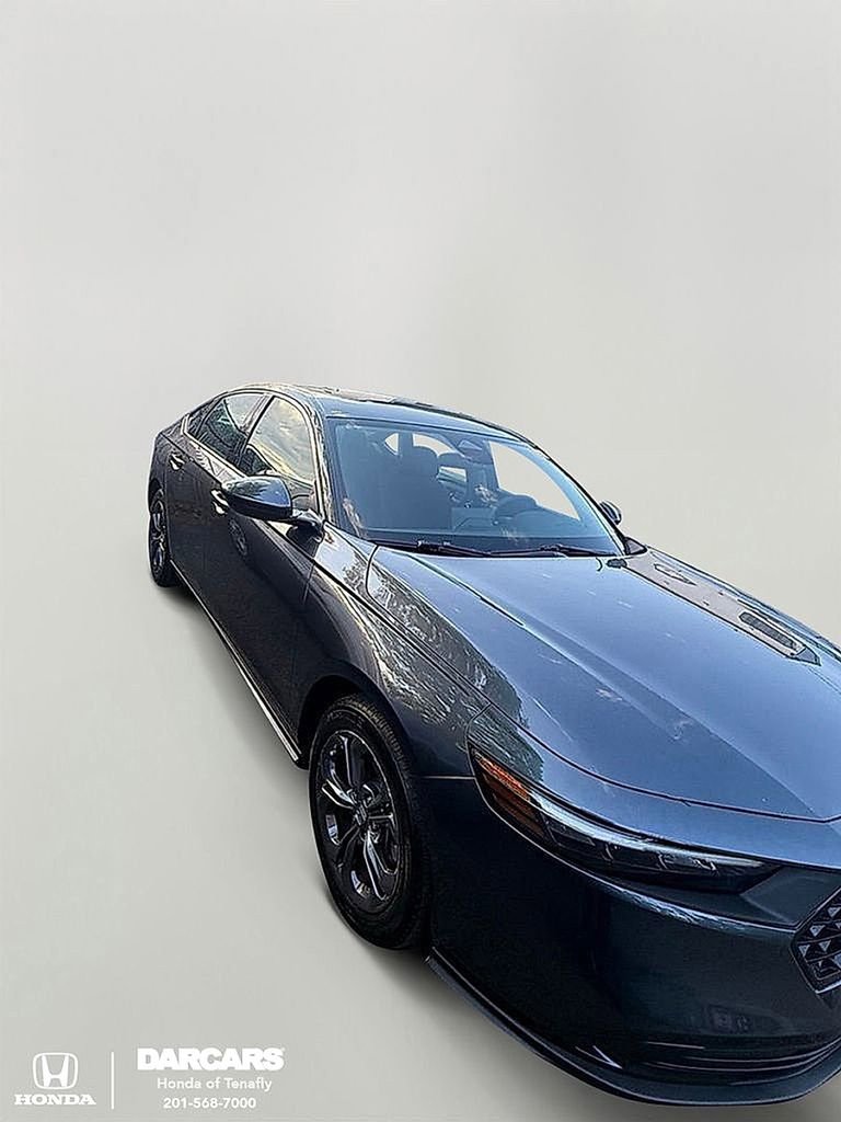 Used 2023 Honda Accord EX image 1