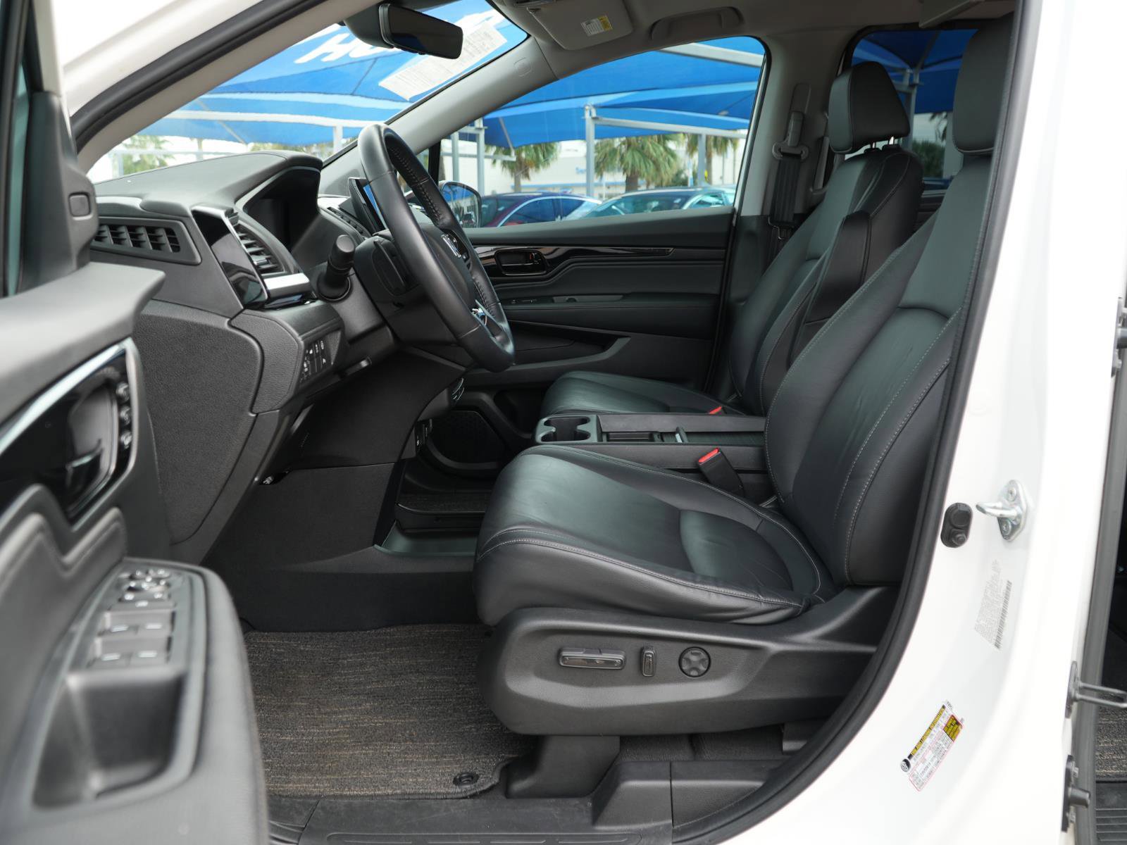 Used 2023 Honda Odyssey Touring image 16