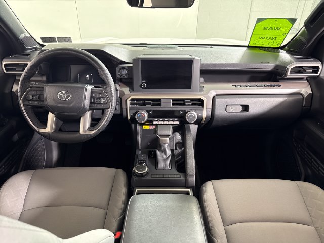 Used 2024 Toyota Tacoma SR5 AWD/4WD image 19