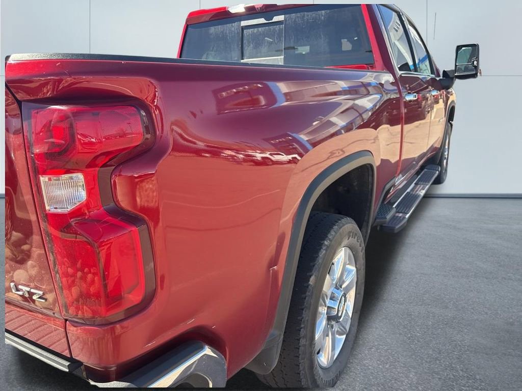 Used 2022 Chevrolet Silverado 2500 LTZ image 3