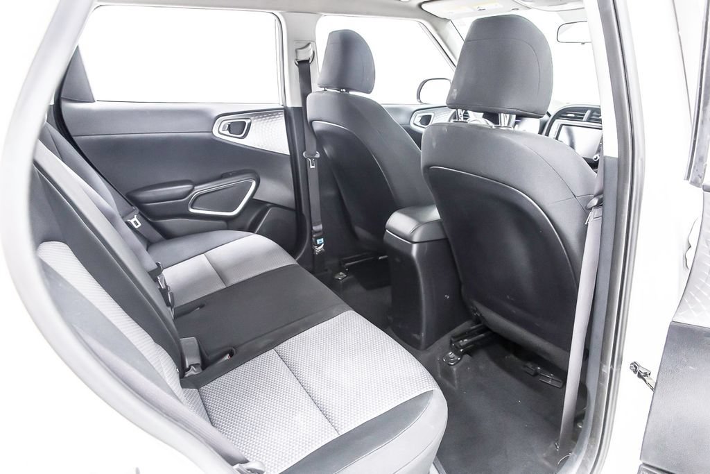 Used 2024 Kia Soul LX w/ Option Group 015 FWD image 34