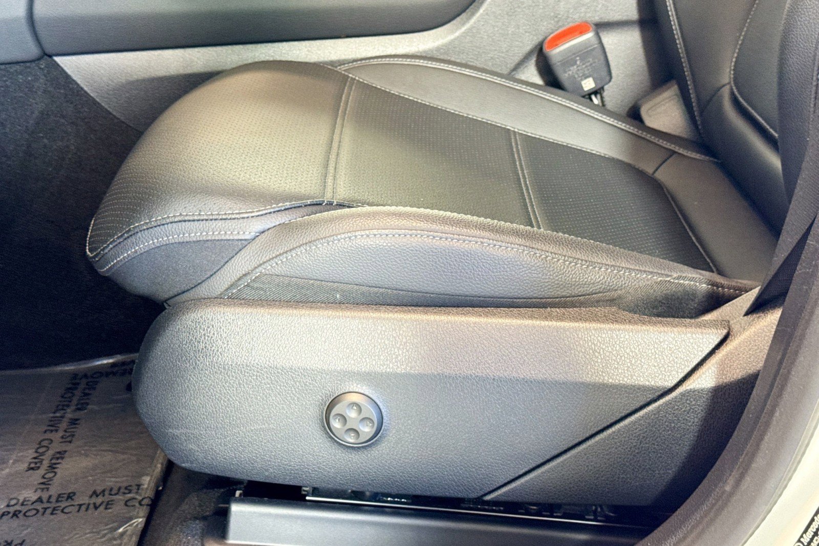 Certified 2026 Mercedes-Benz GLC 300 4MATIC image 18