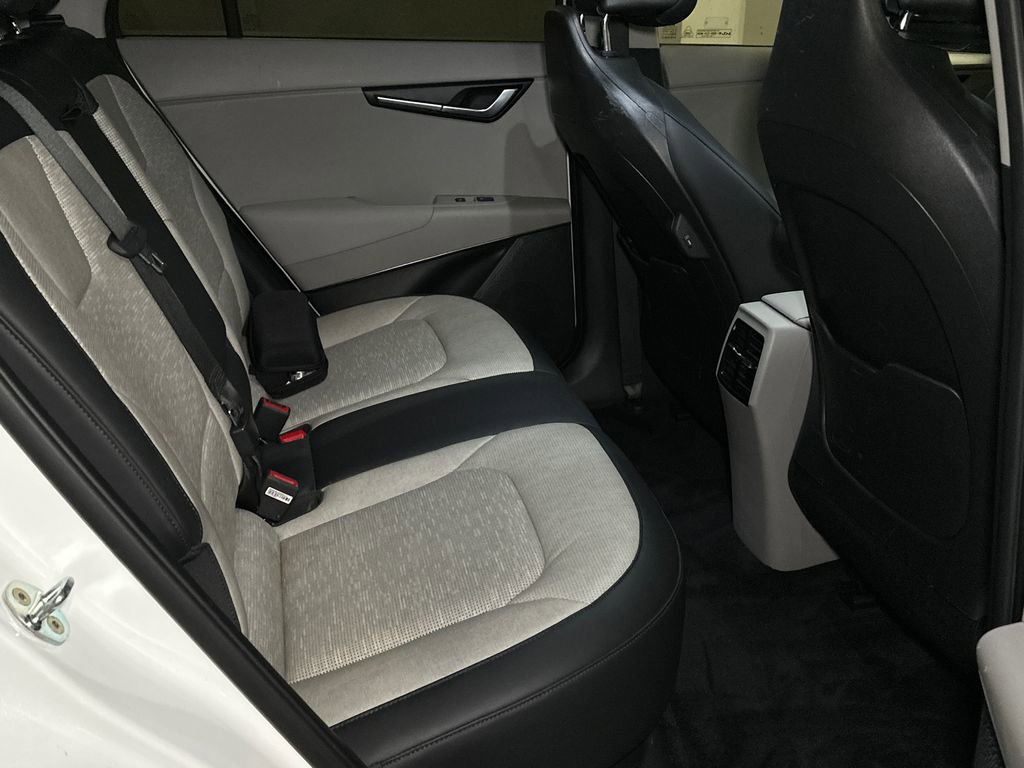 Certified 2023 Kia Niro Wave w/ Wave Preserve Package FWD image 17