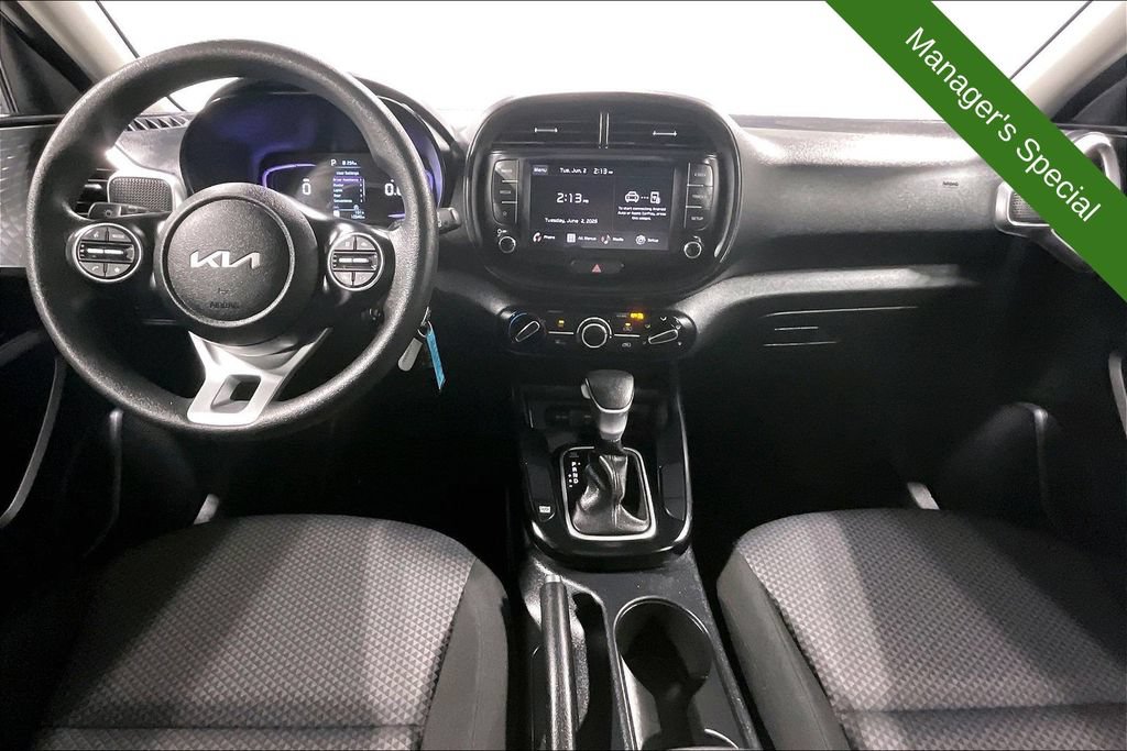 Used 2025 Kia Soul LX w/ LX Technology Package FWD image 18