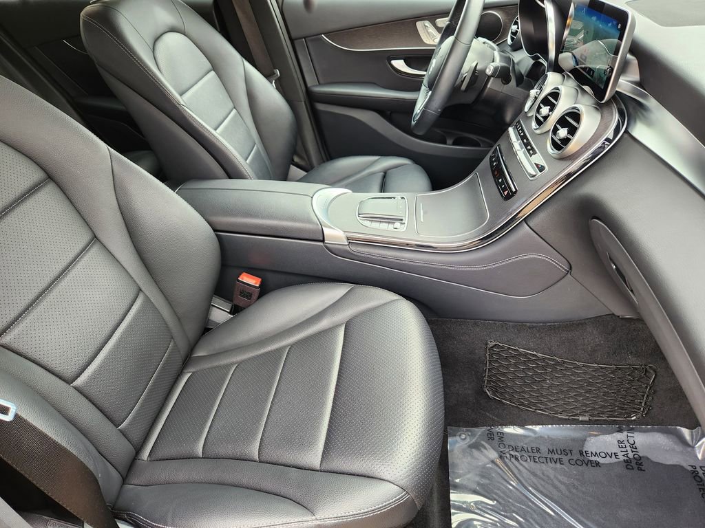 Used 2020 Mercedes-Benz GLC 300 4MATIC image 12