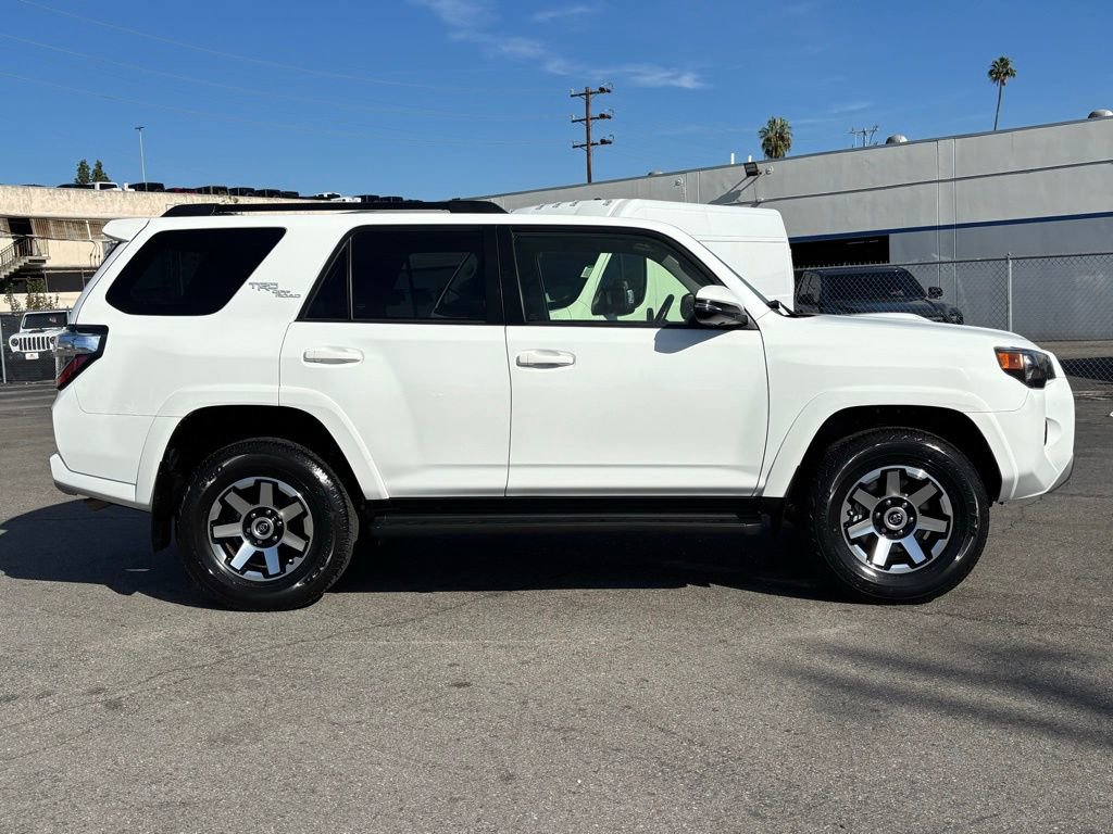 Used 2024 Toyota 4Runner TRD Off-Road Premium image 3
