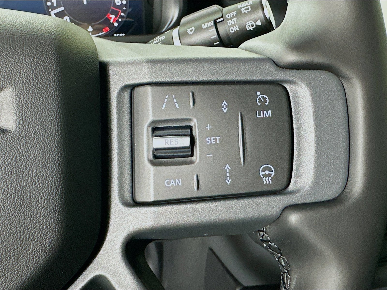 New 2026 Land Rover Defender 110 X-Dynamic SE AWD/4WD image 20
