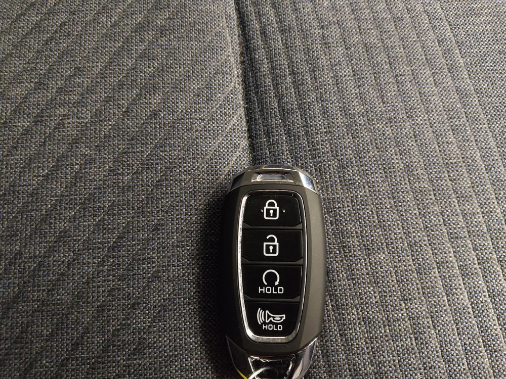 Used 2021 Hyundai Venue FWD image 32