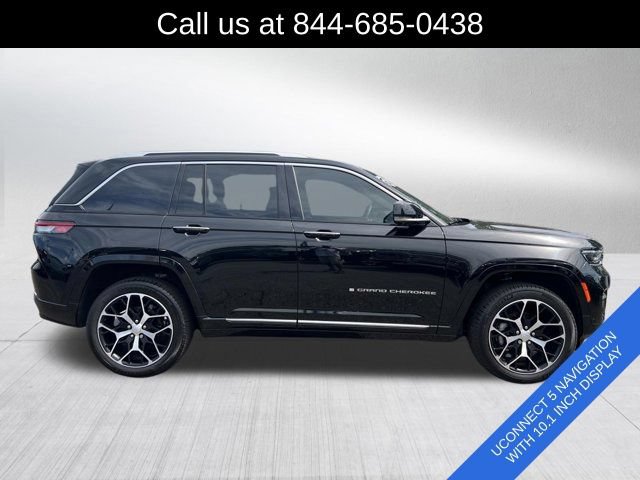Used 2022 Jeep Grand Cherokee Summit AWD/4WD image 4